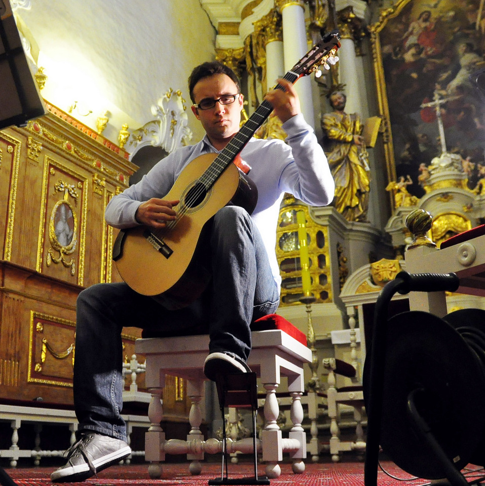 Michal Stanikowski - recording the album "Vienna. Guitar Recital" (RecArt 0004), June 2011.